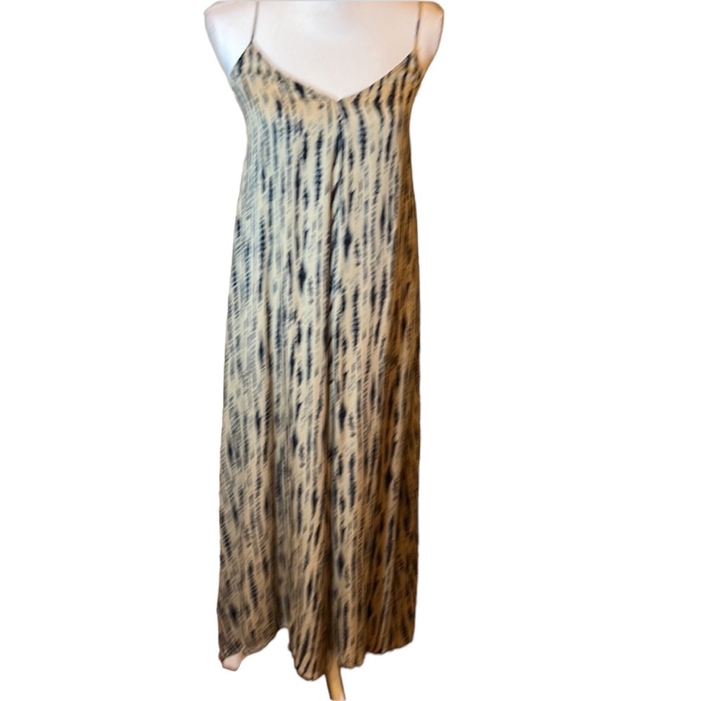 Zara women’s dress size XS spaghetti strap flowy tan and blue with a tie back